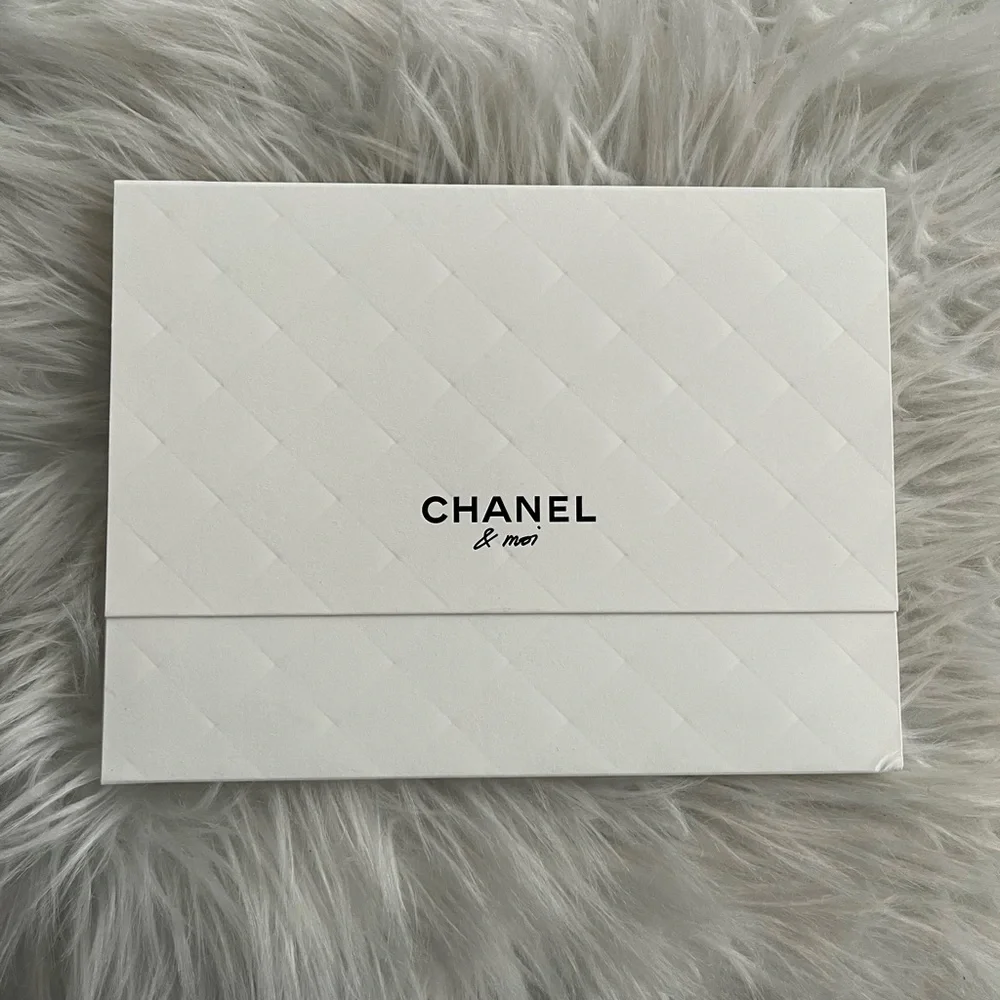 Chanel -Chanel & Moi Black Decorate Book